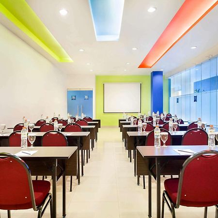 Ibis Budget Jakarta Cikini Extérieur photo
