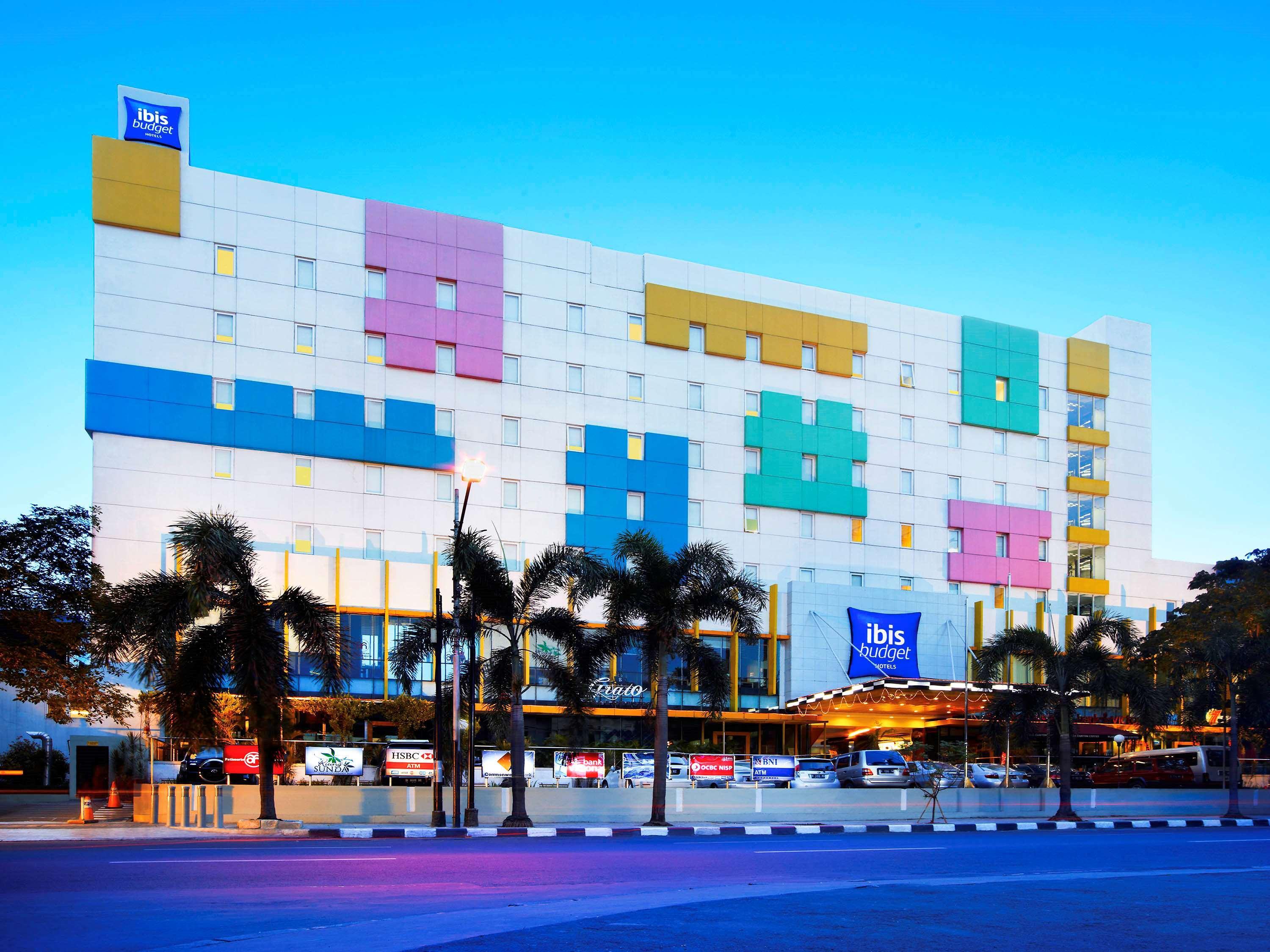 Ibis Budget Jakarta Cikini Extérieur photo