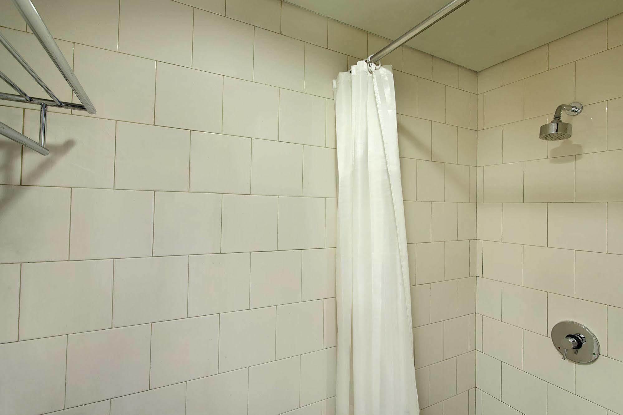 Ibis Budget Jakarta Cikini Extérieur photo